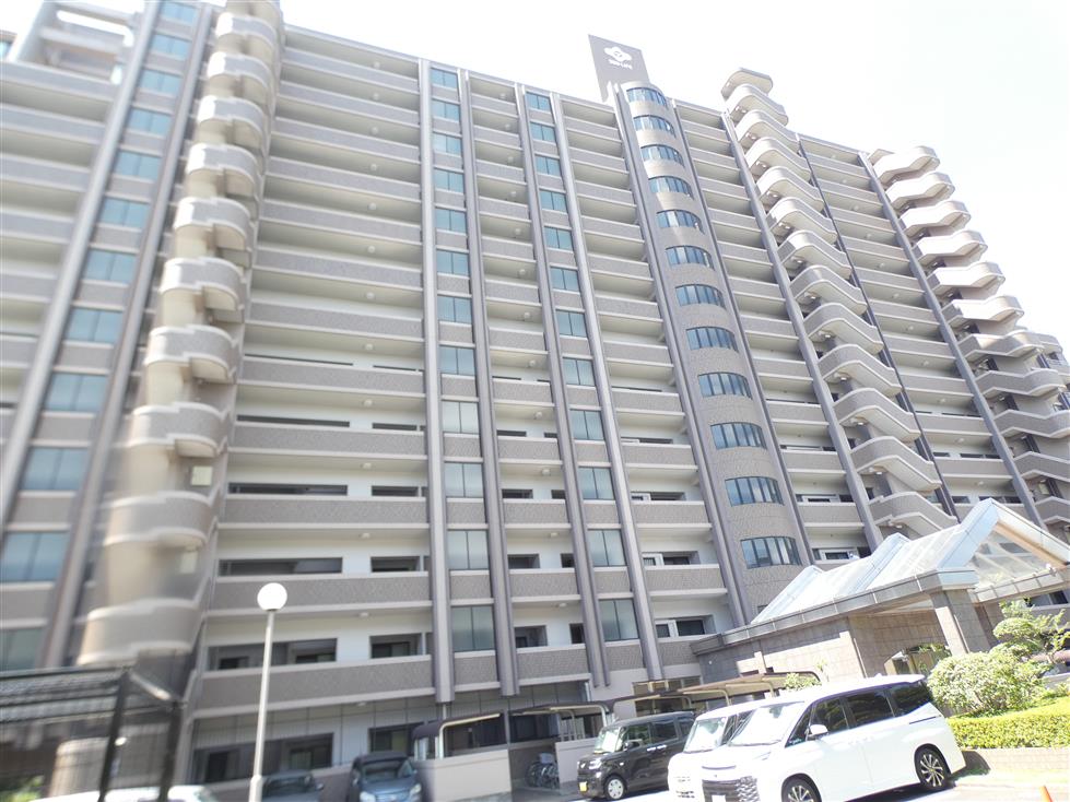 サンライフ企救丘駅前