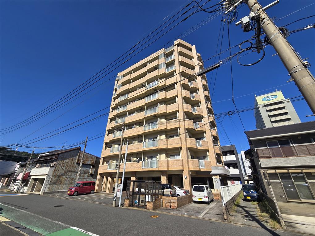 ホワイトキャッスル若松駅前