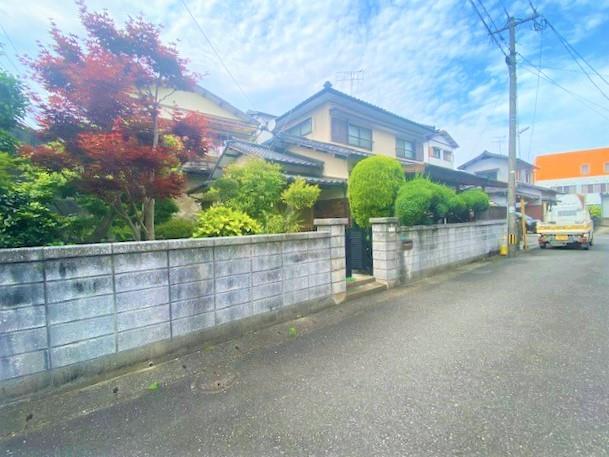 葛原東二丁目戸建て